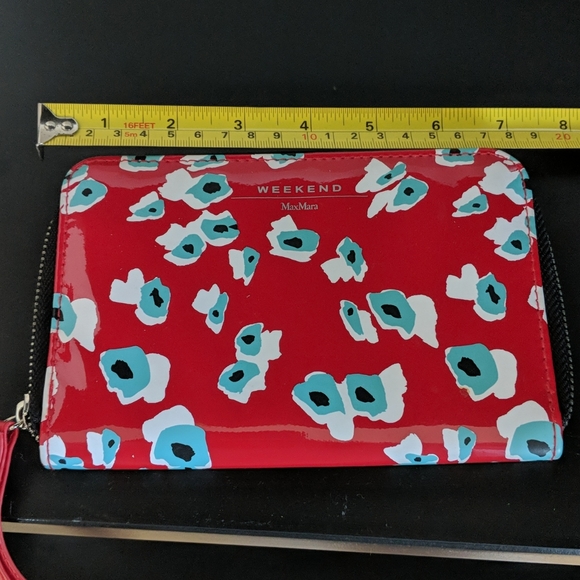 Maxmara Weekend 2 way Passport Or Wallet Floral - Picture 5 of 6
